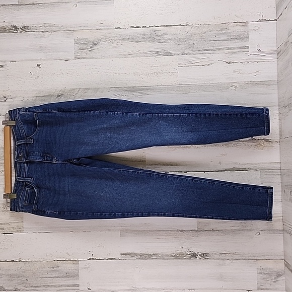 Universal Thread Denim - Universal Thread curvy skinny dark wash denim blue jeans Size 6 28R